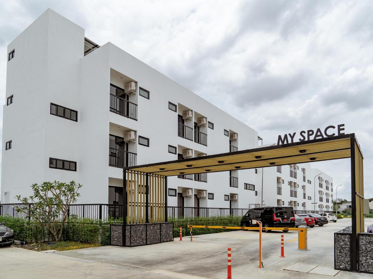 My Space69 Bangkok Ngoại thất bức ảnh